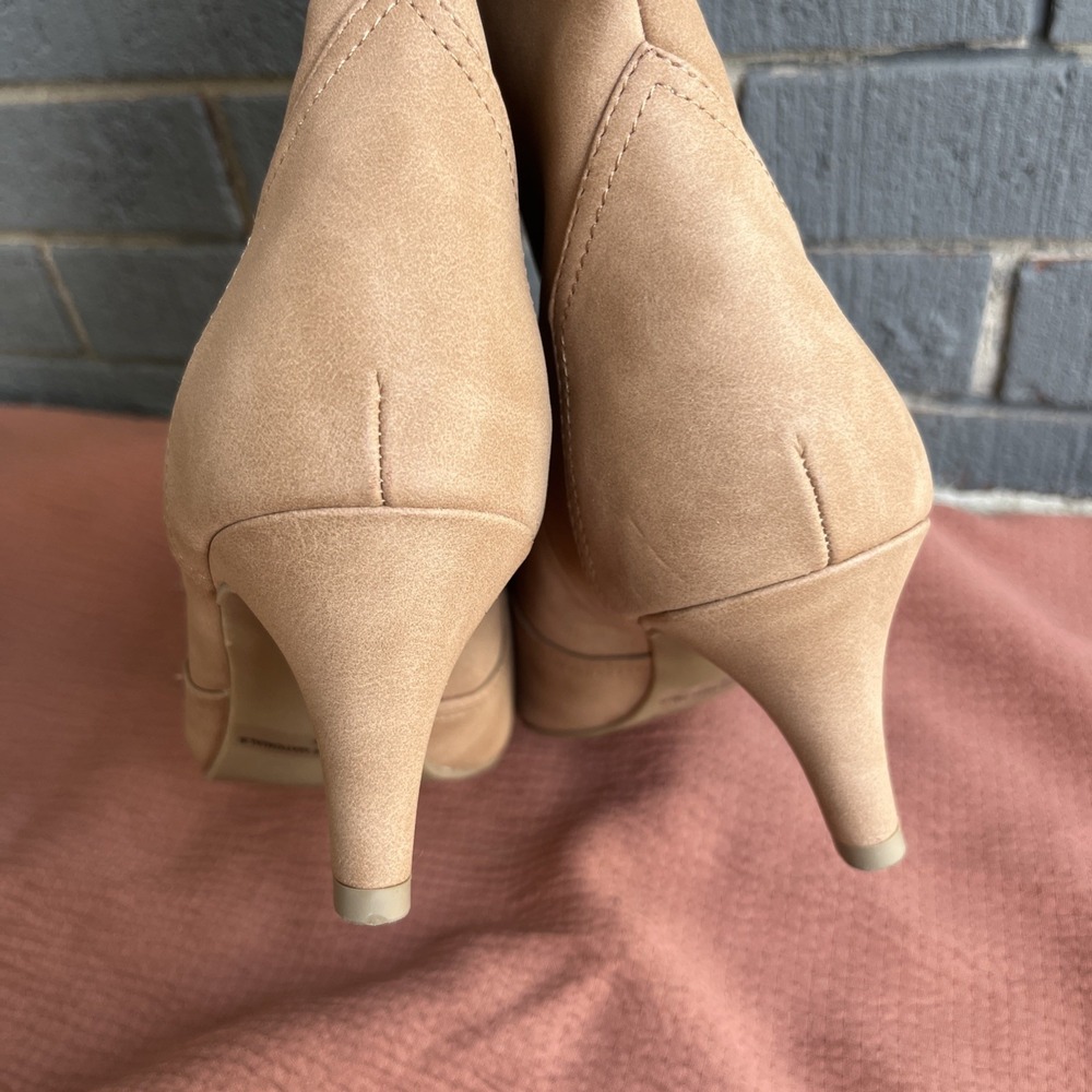 DV Dolce Vita Andres Tan Western Boots Pointed Toe Size 7.5 NEW - Picture 4 of 7